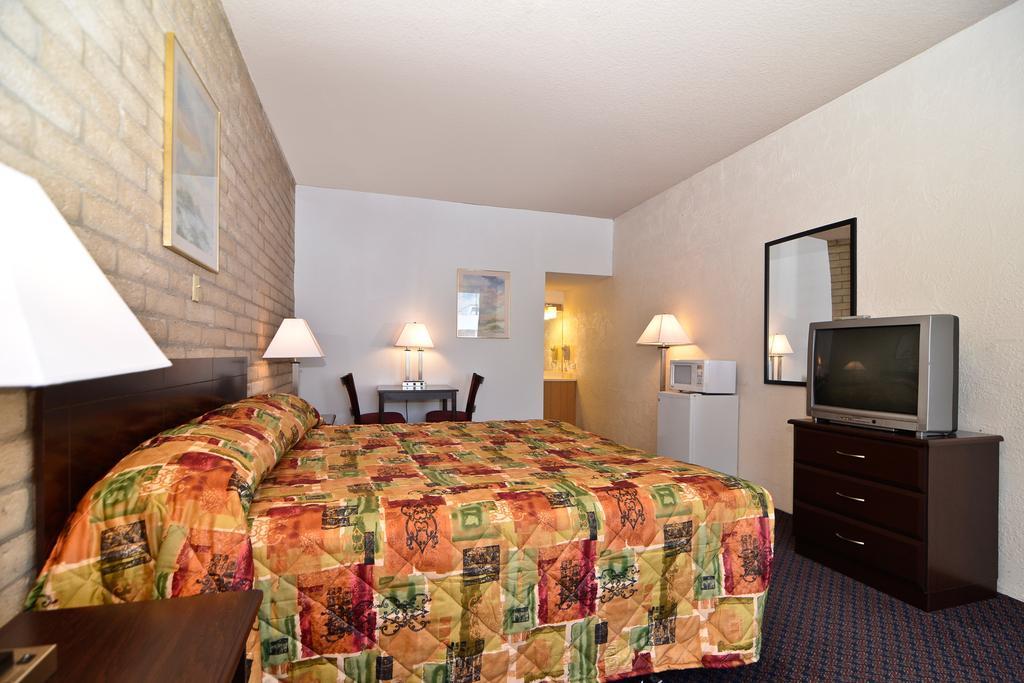 Econo Lodge San Angelo Esterno foto